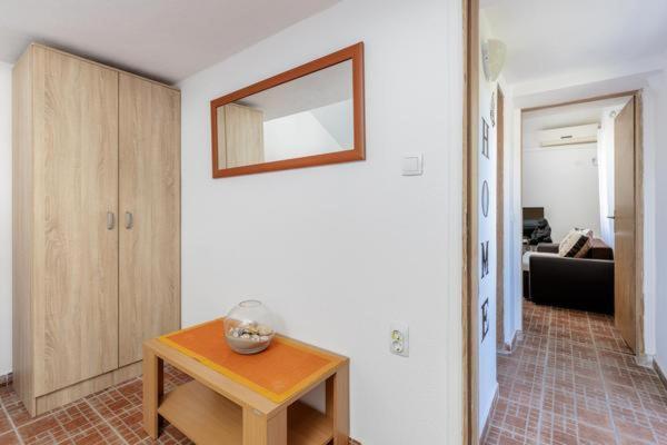 Apartments Ivo Bozinovic Тиват Екстер'єр фото
