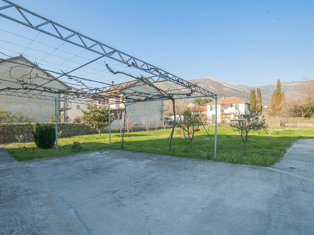Apartments Ivo Bozinovic Тиват Екстер'єр фото